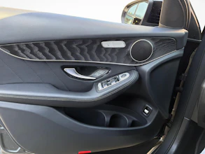 https://vehicle.imgix.net/4229277/5fa59ee7-e52d-40b3-8d42-741a538c45a9.jpg