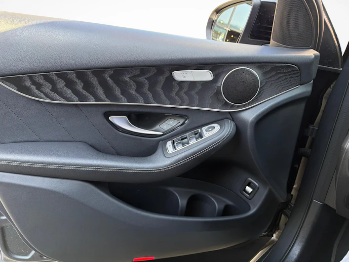 Fahrzeugbild MERCEDES-BENZ GLC 200