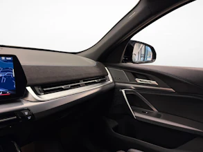 https://vehicle.imgix.net/4229281/5bba274d-454a-413e-a0ed-3e6cf3ed4581.jpg