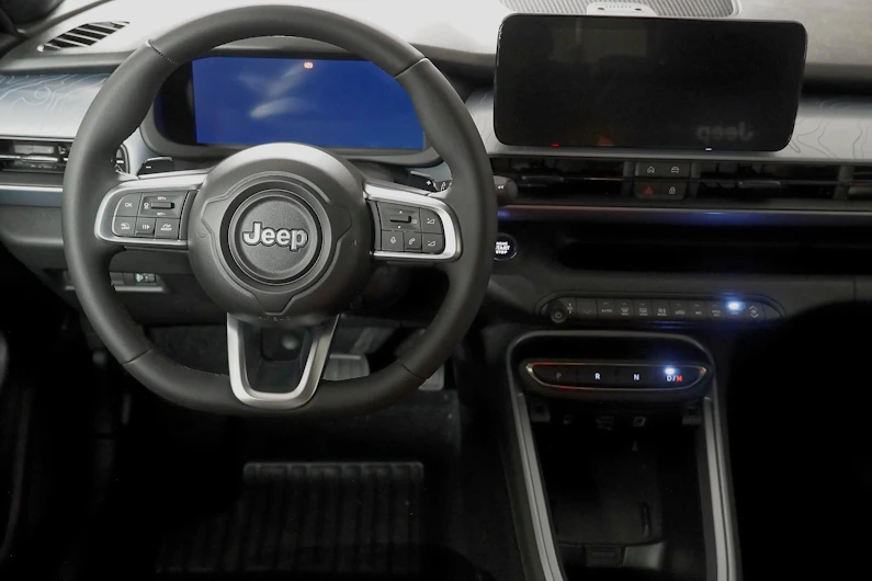 image du véhicule JEEP AVENGER