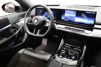 https://vehicle.imgix.net/4229309/9be8570c-e014-432b-ad20-7bbb43db8814.JPG