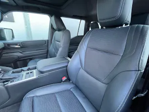 Toyota Land Cruiser 2.8 D 48V Invincible