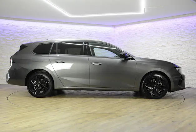 Opel Astra Sports Tourer 1.6 T PHEV 180 Swiss Plus