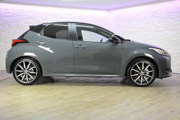Toyota Yaris 1.5 VVT-i HSD GR Sport