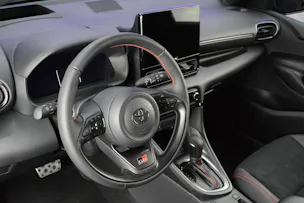 Toyota Yaris 1.5 VVT-i HSD GR Sport