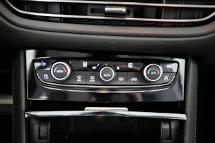 Opel Grandland 1.6 T PHEV Elegance