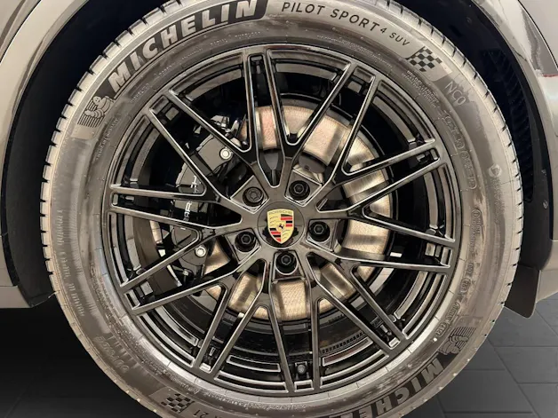 Porsche Cayenne E-Hybrid Coupé Black Edition
