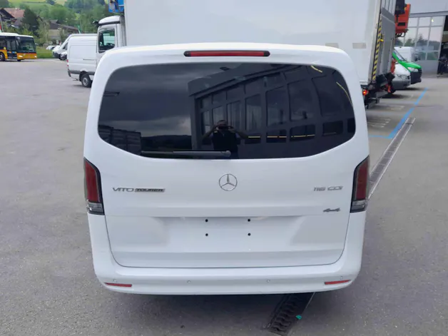 Mercedes-Benz Vito 116 CDI Kombi L 4x4 Family