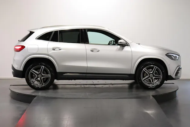 Mercedes-Benz GLA 250 e Progressive