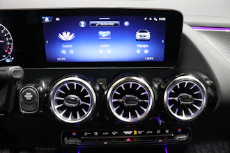 https://vehicle.imgix.net/4229570/1d8fe347-1276-4281-86a4-c11dcf247472.JPG