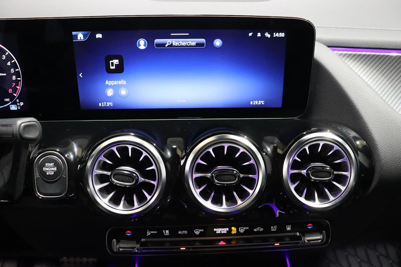 image du véhicule MERCEDES-BENZ GLA 250