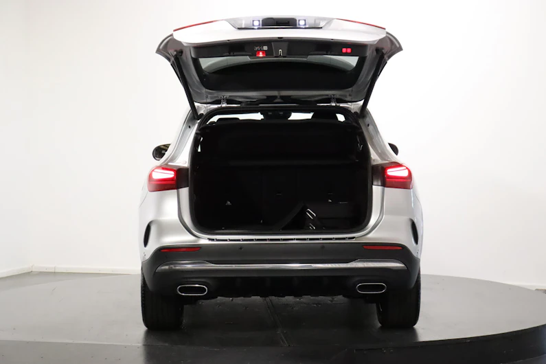 image du véhicule MERCEDES-BENZ GLA 250