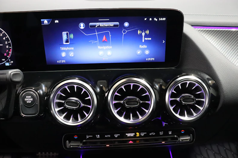 image du véhicule MERCEDES-BENZ GLA 250