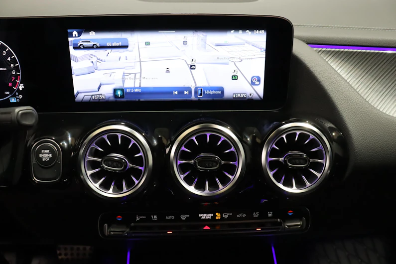 image du véhicule MERCEDES-BENZ GLA 250