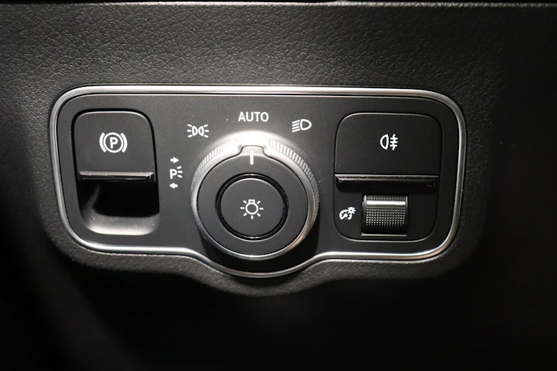image du véhicule MERCEDES-BENZ GLA 250