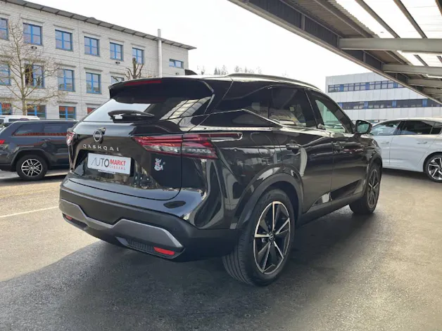 Nissan Qashqai 1.3 DIG-T Tekna 4x4