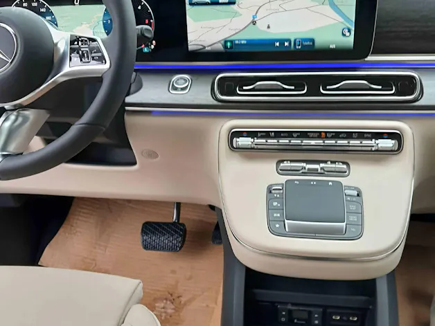 Mercedes-Benz V 300 d Avantgarde lang Van 4x4