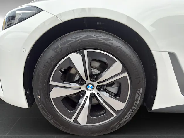 BMW i4 eDrive40