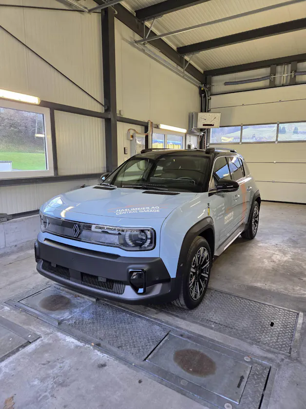 Renault R4 E-Tech Comfort Range iconic