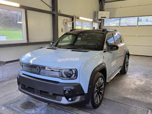 Renault R4 E-Tech Comfort Range iconic