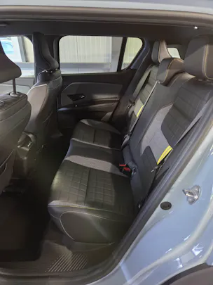 Renault R4 E-Tech Comfort Range iconic