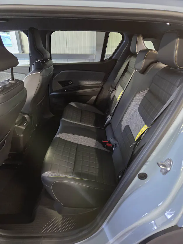 Renault R4 E-Tech Comfort Range iconic