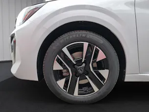 Peugeot 208 1.2 Hybrid Allure Premium
