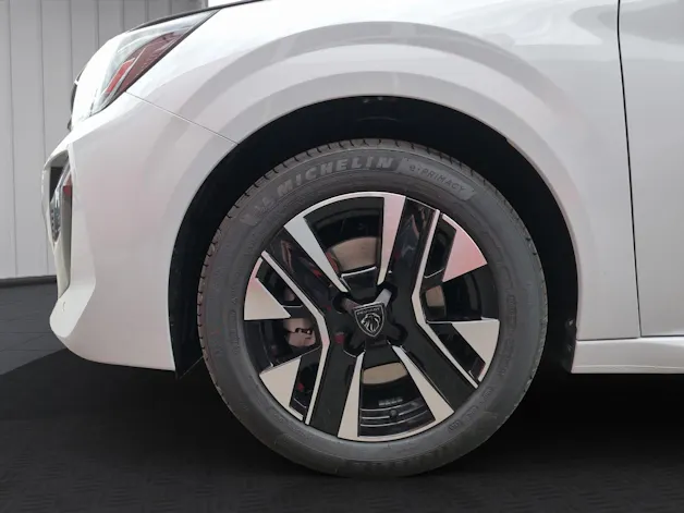 Peugeot 208 1.2 Hybrid Allure Premium
