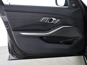BMW 330d xDrive SAG