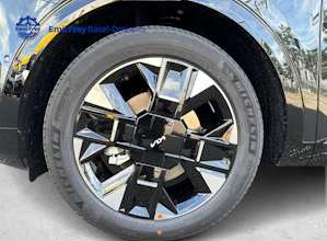 https://vehicle.imgix.net/4229834/2f5f7028-1ff4-4d74-9dcf-ee28127eaefa.jpg