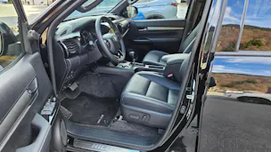 Toyota Hilux Double Cab.-Pick-up 2.8 D-4D MHEV 204 Invincible