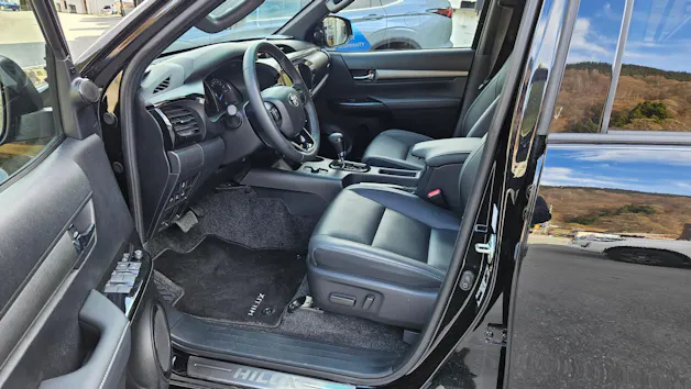 Toyota Hilux Double Cab.-Pick-up 2.8 D-4D MHEV 204 Invincible