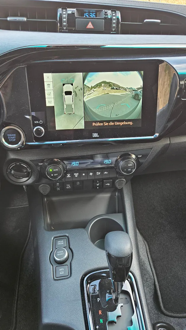Toyota Hilux Double Cab.-Pick-up 2.8 D-4D MHEV 204 Invincible