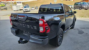 Toyota Hilux Double Cab.-Pick-up 2.8 D-4D MHEV 204 Invincible