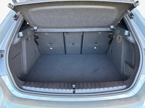 https://vehicle.imgix.net/4230003/0f12a98c-42d6-4c78-b92e-0442b397597c.jpg