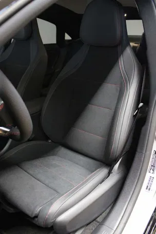 Mercedes-Benz CLA 220 4Matic AMG Line