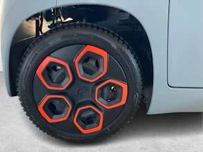 https://vehicle.imgix.net/4230055/8f4e4b10-2a65-4de0-9cc0-f6b7a27a74eb.jpg