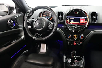 https://vehicle.imgix.net/4230063/15a73fda-dc40-4b2f-b091-23a42c29a15b.JPG
