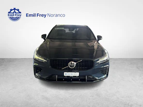 image du véhicule VOLVO V60 2.0 T6 TE Plus Dark eAWD - gancio traino elettrico e pneumatici invernali usati inclusi