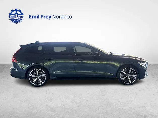 Volvo V60 2.0 T6 TE Plus Dark eAWD - gancio traino elettrico e pneumatici invernali usati inclusi