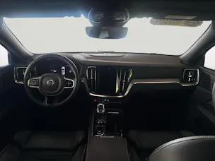 Volvo V60 2.0 T6 TE Plus Dark eAWD - gancio traino elettrico e pneumatici invernali usati inclusi