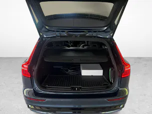 Volvo V60 2.0 T6 TE Plus Dark eAWD - gancio traino elettrico e pneumatici invernali usati inclusi