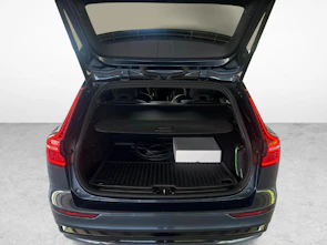 image du véhicule VOLVO V60 2.0 T6 TE Plus Dark eAWD - gancio traino elettrico e pneumatici invernali usati inclusi
