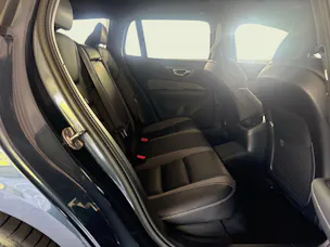 Volvo V60 2.0 T6 TE Plus Dark eAWD - gancio traino elettrico e pneumatici invernali usati inclusi