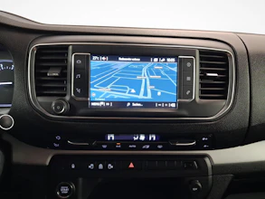 https://vehicle.imgix.net/4230218/07f7c246-0fc3-4f8e-960b-513920085d0d.jpg