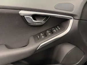 Volvo V40 2.0 D3 Momentum S/S