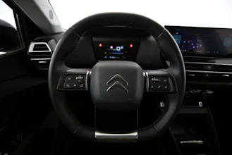 https://vehicle.imgix.net/4230236/37c4812f-b5fe-4717-8ce2-e4945e145ad2.jpg