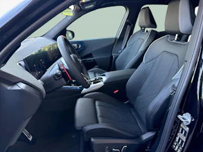 https://vehicle.imgix.net/4230285/6d2ca650-df7a-40c8-b8d0-ea5cf823ed0b.jpg