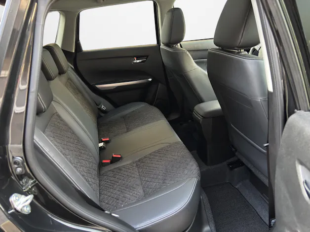 Suzuki Vitara 1.4 T Sakura Top Hybrid 4x4