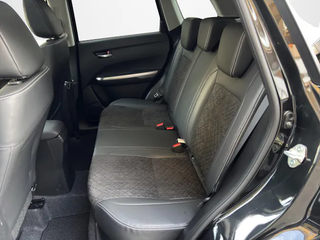 Suzuki Vitara 1.4 T Sakura Top Hybrid 4x4